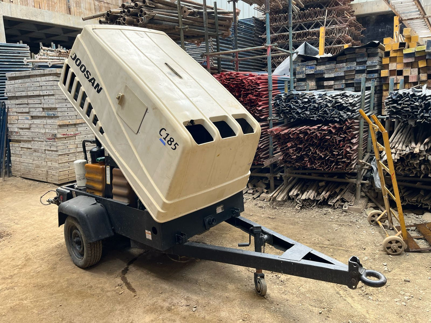 LOTE # 04 COMPRESOR DOOSAN C185 CFM