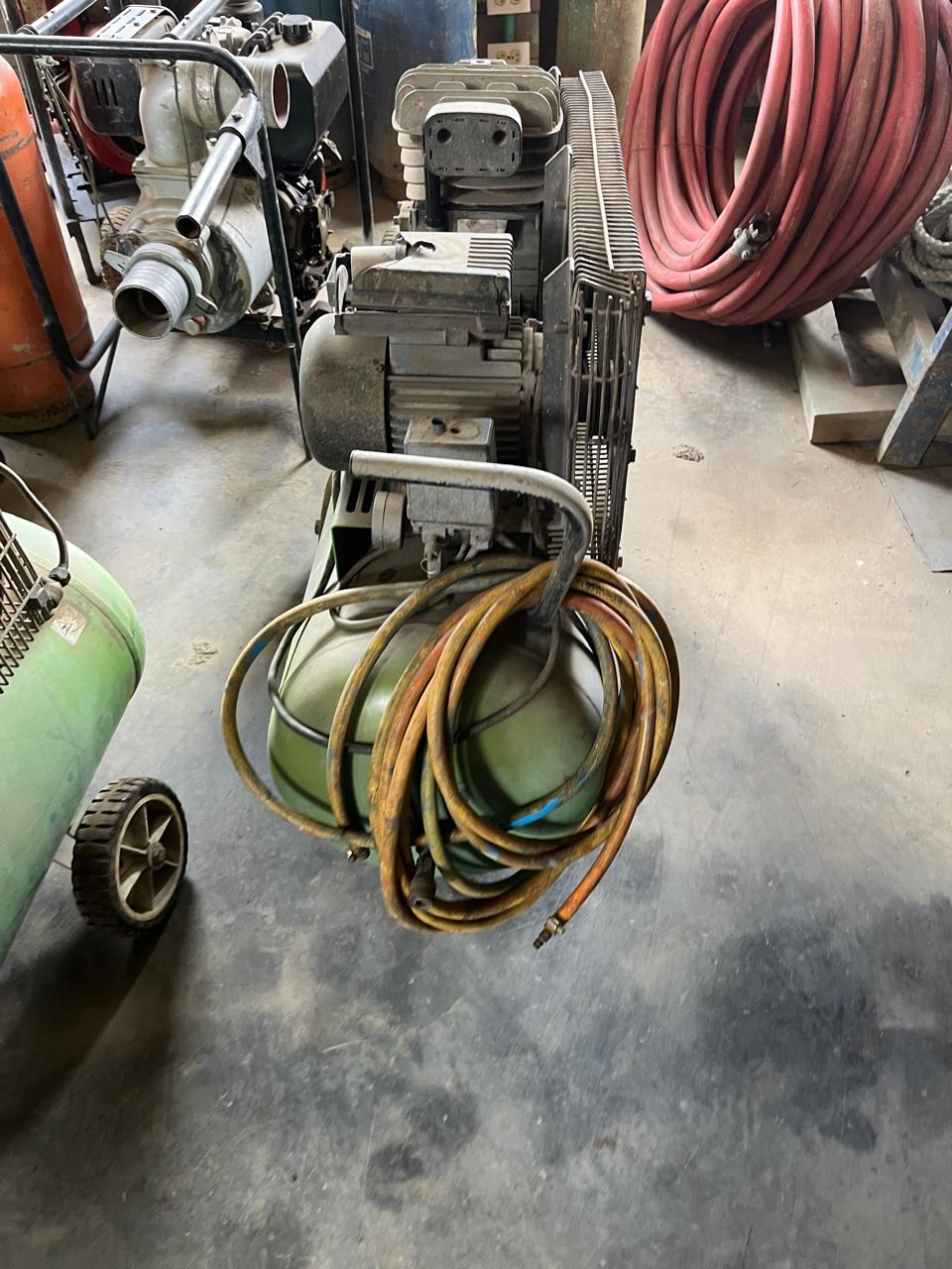 LOTE # 21 COMPRESOR ELECTRICO