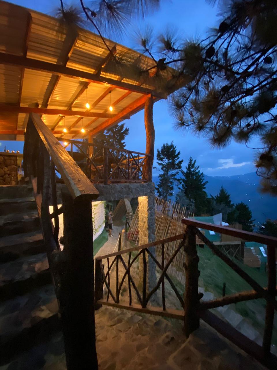 Venta de finca Hotel con Glamping rentando en girardota area 5.037 m2