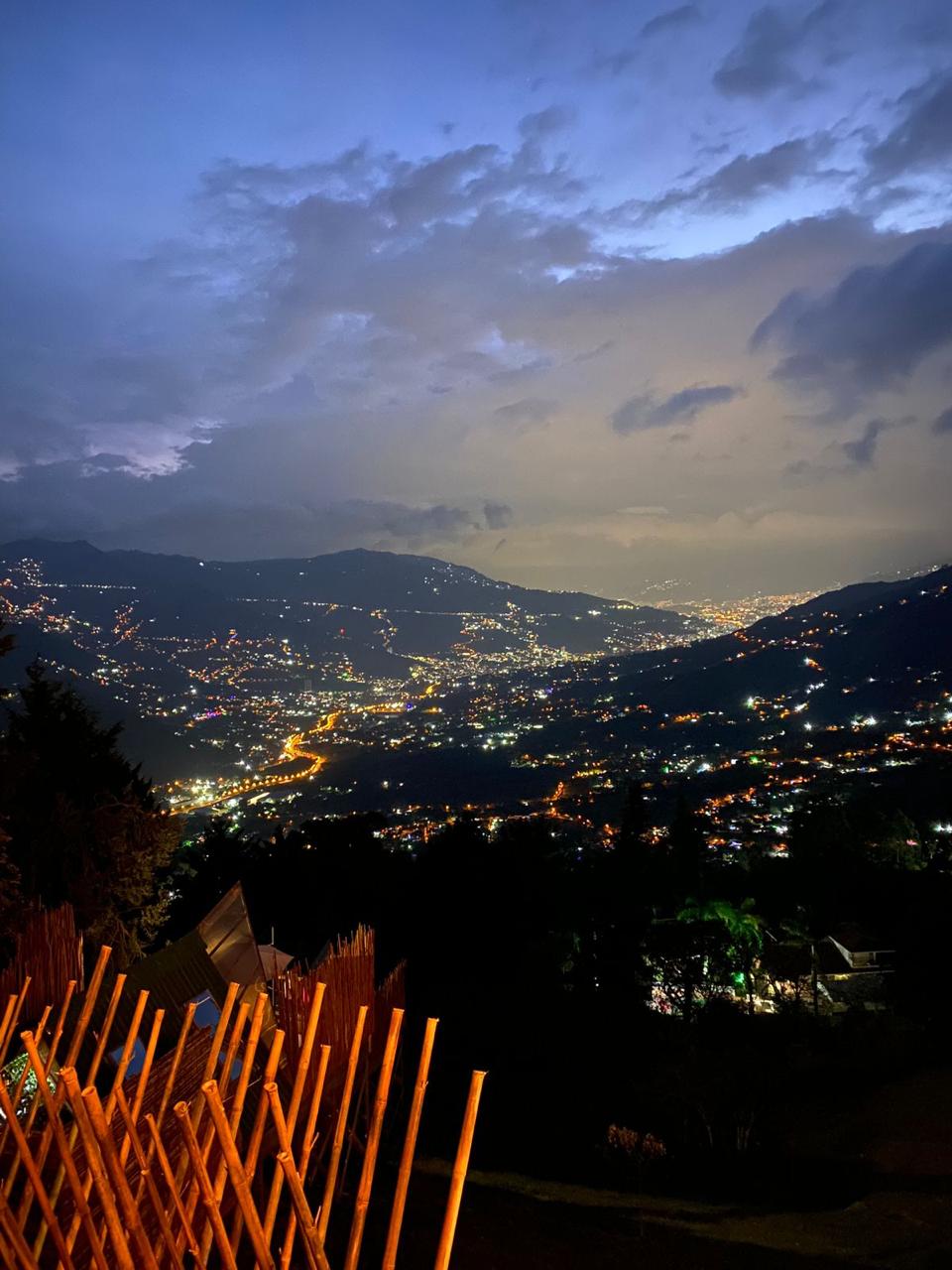 Venta de finca Hotel con Glamping rentando en girardota area 5.037 m2