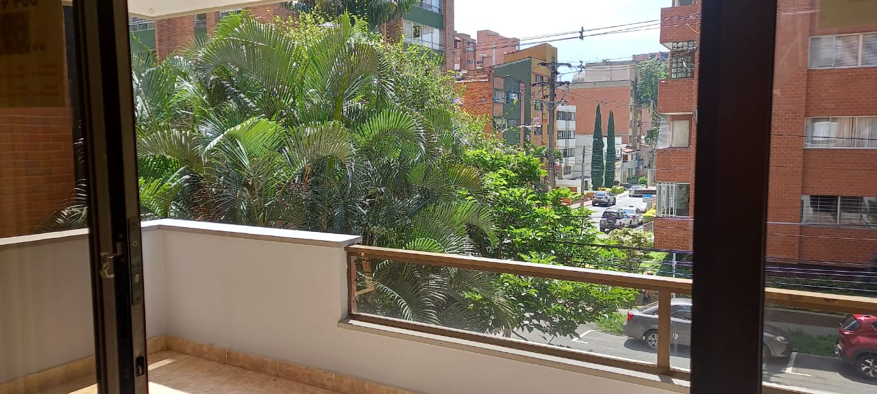 Apartamento en venta en Laureles Medellín